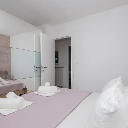 דירה Lovely In With House Sea View מאקרסקה