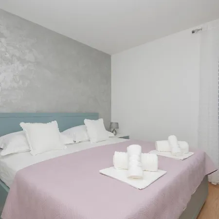 شقة Lovely In With House Sea View ماكارسكا