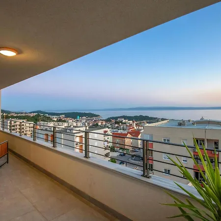 Lovely In With House Sea View شقة