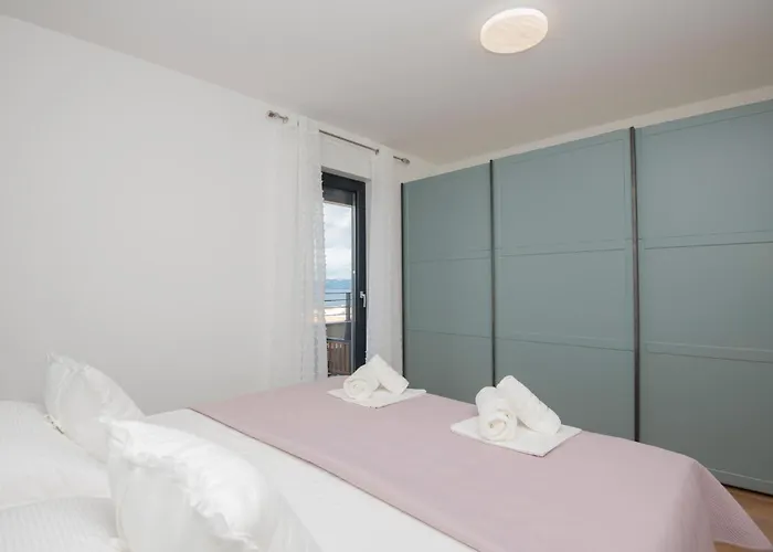 2 Bedroom Cozy In *