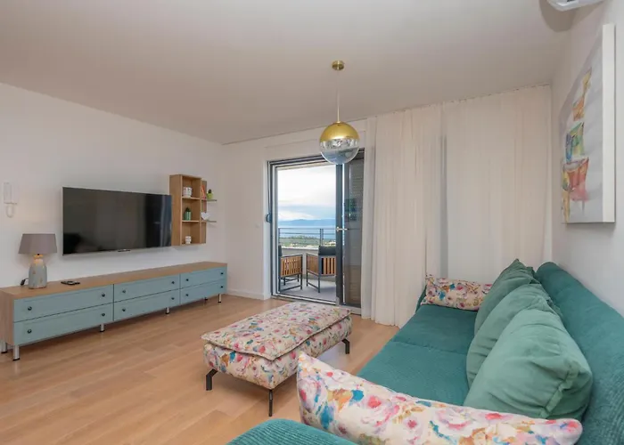 2 Bedroom Cozy In