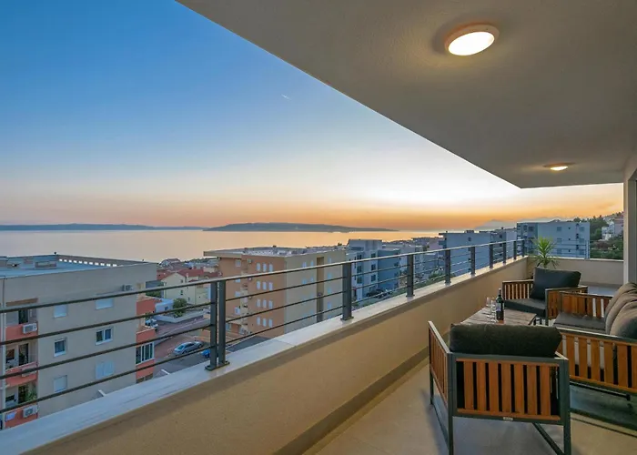 2 Bedroom Cozy In Apartment Makarska